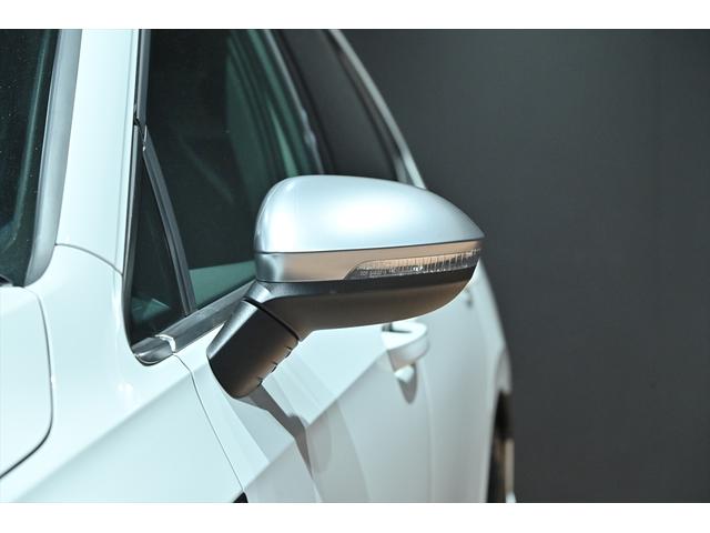 ゴルフＲヴァリアント ＴＳＩ　４モーション　ＤＣＣＰＫＧ／ピュアホワイト／純正ＯＰ１９インチＡＷ／アダプティブシャーシコントロール／専用エクステリア／専用レザーステアリング／専用ブルーキャリパー／ＩＱＬＩＧＨＴ／ＤｉｓｃｏｖｅｒＰｒｏ（32枚目）