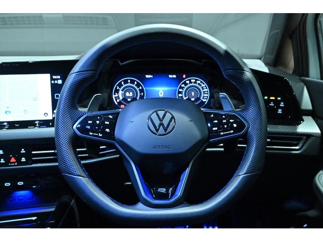 ゴルフＲヴァリアント ＴＳＩ　４モーション　ＤＣＣＰＫＧ／ピュアホワイト／純正ＯＰ１９インチＡＷ／アダプティブシャーシコントロール／専用エクステリア／専用レザーステアリング／専用ブルーキャリパー／ＩＱＬＩＧＨＴ／ＤｉｓｃｏｖｅｒＰｒｏ（41枚目）