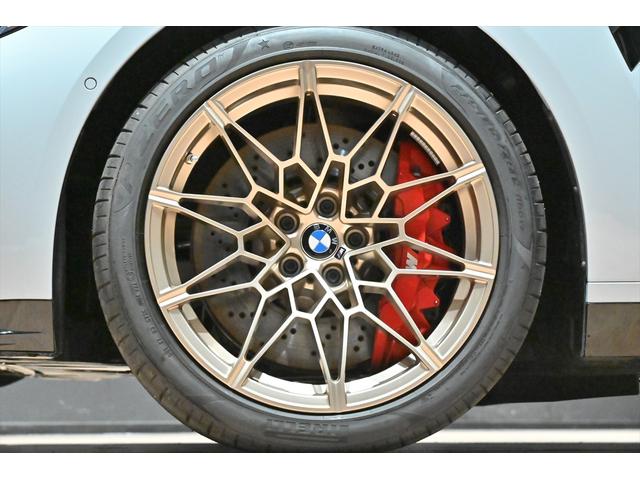 Ｍ３ Ｍ３　ＭＴファイナル・エディション　国内１５０台／ブルックリングレー５０台限定／鍛造８２６ＭゴールドブロンズＡＷ／黒レザー／ハーマンカードン／カーボンインテリア／Ｍスポーツエキゾースト／全周囲カメラ／ＡｐｐｌｅＣａｒＰｌａｙ／ＨＵＤ（2枚目）
