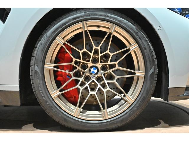 Ｍ３ Ｍ３　ＭＴファイナル・エディション　国内１５０台／ブルックリングレー５０台限定／鍛造８２６ＭゴールドブロンズＡＷ／黒レザー／ハーマンカードン／カーボンインテリア／Ｍスポーツエキゾースト／全周囲カメラ／ＡｐｐｌｅＣａｒＰｌａｙ／ＨＵＤ（14枚目）