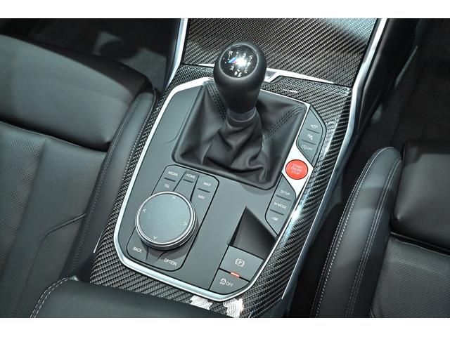 Ｍ３ Ｍ３　ＭＴファイナル・エディション　国内１５０台／ブルックリングレー５０台限定／鍛造８２６ＭゴールドブロンズＡＷ／黒レザー／ハーマンカードン／カーボンインテリア／Ｍスポーツエキゾースト／全周囲カメラ／ＡｐｐｌｅＣａｒＰｌａｙ／ＨＵＤ（45枚目）