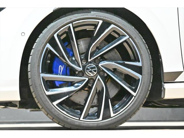 ゴルフＲ ベースグレード　ワンオ－ナ－／純正１９インチＡＷ／純正ドライブレコーダー前後／オートライト／ＢＳＭ／ＨＵＤ／Ｒ専用ハーフレザ－シ－ト／シ－トヒーター（3枚目）