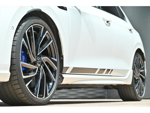 ゴルフＲ ベースグレード　ワンオ－ナ－／純正１９インチＡＷ／純正ドライブレコーダー前後／オートライト／ＢＳＭ／ＨＵＤ／Ｒ専用ハーフレザ－シ－ト／シ－トヒーター（17枚目）