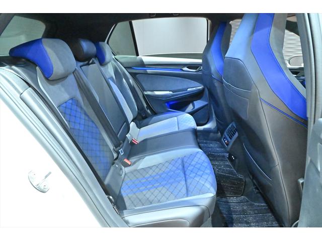 ゴルフＲ ベースグレード　ワンオ－ナ－／純正１９インチＡＷ／純正ドライブレコーダー前後／オートライト／ＢＳＭ／ＨＵＤ／Ｒ専用ハーフレザ－シ－ト／シ－トヒーター（21枚目）