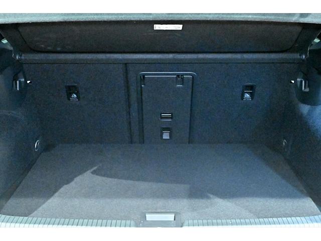 ゴルフＲ ベースグレード　ワンオ－ナ－／純正１９インチＡＷ／純正ドライブレコーダー前後／オートライト／ＢＳＭ／ＨＵＤ／Ｒ専用ハーフレザ－シ－ト／シ－トヒーター（23枚目）