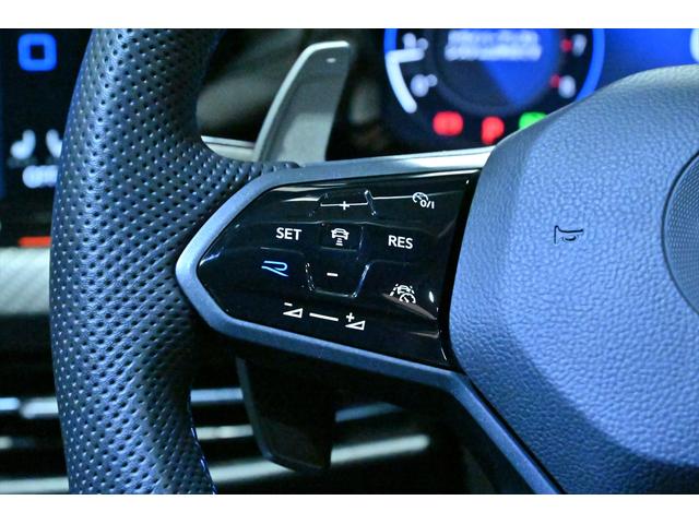 ゴルフＲ ベースグレード　ワンオ－ナ－／純正１９インチＡＷ／純正ドライブレコーダー前後／オートライト／ＢＳＭ／ＨＵＤ／Ｒ専用ハーフレザ－シ－ト／シ－トヒーター（42枚目）