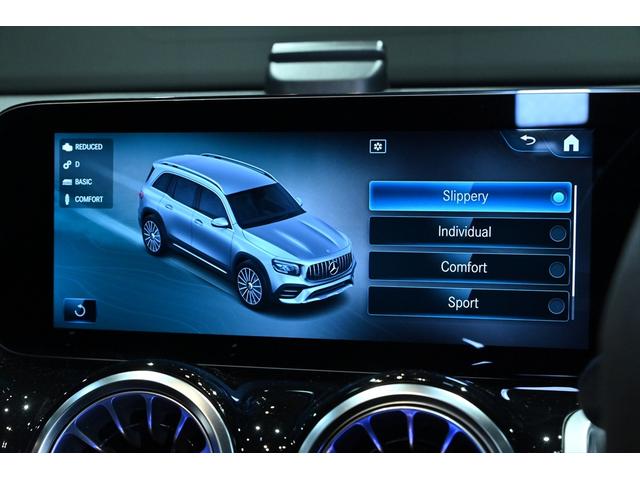 ＧＬＢ ＧＬＢ３５　４マチック　コスモスブラック／ＡＭＧアドバンスドＰＫＧ／パノラミックスライディングルーフ／シートヒーター＆クーラー／前後ドラレコ／ハイビームアシスト／ＡＣＣ／ＢＳＭ／地デジ／全周囲カメラ／純正ＡＭＧ１９インチＡＷ（43枚目）