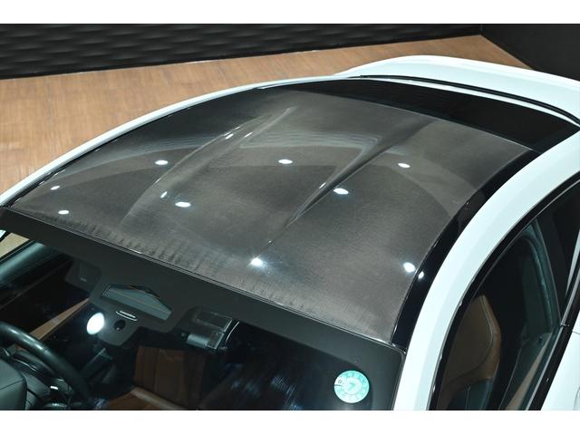 ８シリーズ Ｍ８５０ｉ　ｘＤｒｉｖｅクーペ　ミネラルホワイト／カーボンルーフ／タルトゥーフォ・ブラックレザー／ドライビングアシストＰ／Ｈ＆Ｋサウンドシステム／パーキングアシスト／ＡＣＣ／ＢＳＭ／ＨＵＤ／シートヒーター＆クーラー／レーザーライト（2枚目）