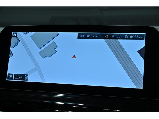 ８シリーズ Ｍ８５０ｉ　ｘＤｒｉｖｅクーペ　ミネラルホワイト／カーボンルーフ／タルトゥーフォ・ブラックレザー／ドライビングアシストＰ／Ｈ＆Ｋサウンドシステム／パーキングアシスト／ＡＣＣ／ＢＳＭ／ＨＵＤ／シートヒーター＆クーラー／レーザーライト（12枚目）
