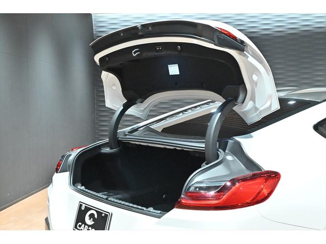 ８シリーズ Ｍ８５０ｉ　ｘＤｒｉｖｅクーペ　ミネラルホワイト／カーボンルーフ／タルトゥーフォ・ブラックレザー／ドライビングアシストＰ／Ｈ＆Ｋサウンドシステム／パーキングアシスト／ＡＣＣ／ＢＳＭ／ＨＵＤ／シートヒーター＆クーラー／レーザーライト（33枚目）