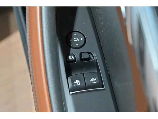 ８シリーズ Ｍ８５０ｉ　ｘＤｒｉｖｅクーペ　ミネラルホワイト／カーボンルーフ／タルトゥーフォ・ブラックレザー／ドライビングアシストＰ／Ｈ＆Ｋサウンドシステム／パーキングアシスト／ＡＣＣ／ＢＳＭ／ＨＵＤ／シートヒーター＆クーラー／レーザーライト（54枚目）