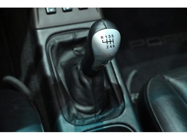 911 911タルガ 左ハンドル 電動スライディングトップタルガルーフリアワイパー アクティブリアスポイラー ツインエキゾーストパイプ レッドブレーキキャリパー 電動サンシェード 純正17インチAW(3枚目)