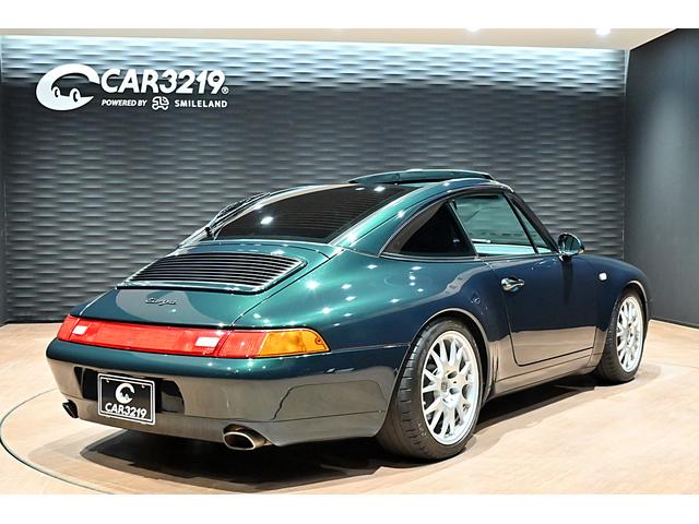 911 911タルガ 左ハンドル 電動スライディングトップタルガルーフリアワイパー アクティブリアスポイラー ツインエキゾーストパイプ レッドブレーキキャリパー 電動サンシェード 純正17インチAW(4枚目)