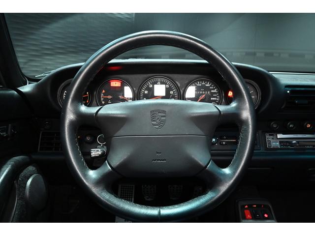 911 911タルガ 左ハンドル 電動スライディングトップタルガルーフリアワイパー アクティブリアスポイラー ツインエキゾーストパイプ レッドブレーキキャリパー 電動サンシェード 純正17インチAW(31枚目)