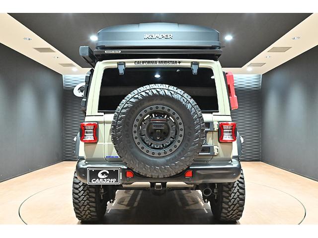 ジープ・ラングラーアンリミテッド リミテッドＥＤウィズサンライダフリップＴフォーハドＴ　ゴビカラー／テールゲートテーブル／ＴＥＱＵＩＳＯＮスペアタンク／カリフォルニアマッドスタージュリカン／ラフカントリーステアリングダンパー／ＡＲＢサイドオーニング／アイキャンパ－ルーフテント（7枚目）