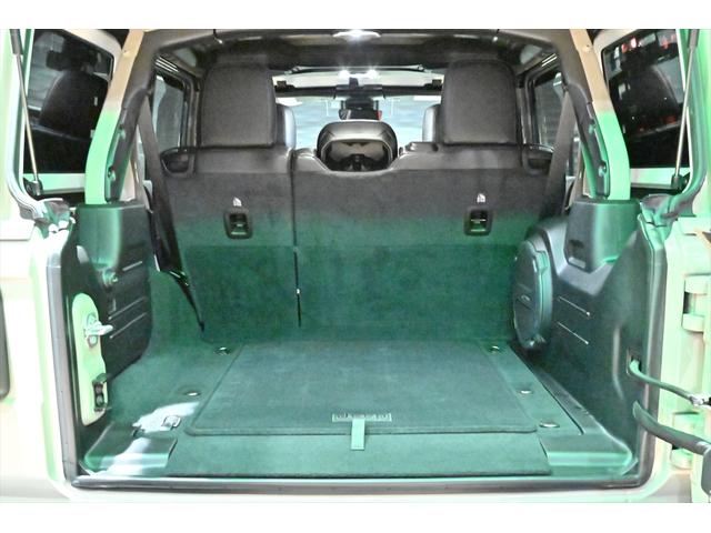 ジープ・ラングラーアンリミテッド リミテッドＥＤウィズサンライダフリップＴフォーハドＴ　ゴビカラー／テールゲートテーブル／ＴＥＱＵＩＳＯＮスペアタンク／カリフォルニアマッドスタージュリカン／ラフカントリーステアリングダンパー／ＡＲＢサイドオーニング／アイキャンパ－ルーフテント（21枚目）