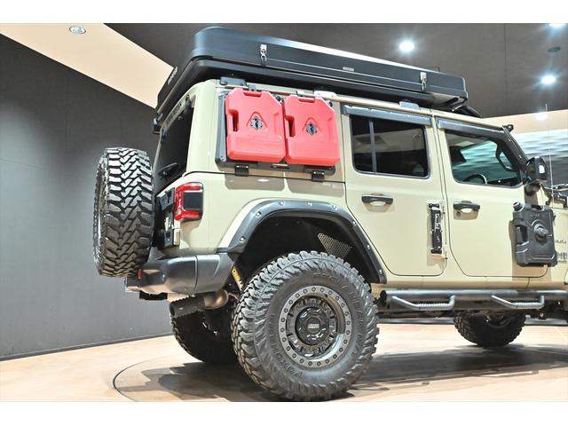 ジープ・ラングラーアンリミテッド リミテッドＥＤウィズサンライダフリップＴフォーハドＴ　ゴビカラー／テールゲートテーブル／ＴＥＱＵＩＳＯＮスペアタンク／カリフォルニアマッドスタージュリカン／ラフカントリーステアリングダンパー／ＡＲＢサイドオーニング／アイキャンパ－ルーフテント（26枚目）
