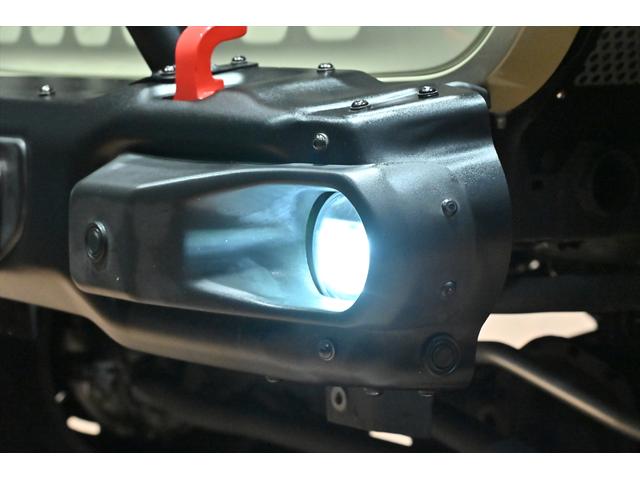 ジープ・ラングラーアンリミテッド リミテッドＥＤウィズサンライダフリップＴフォーハドＴ　ゴビカラー／テールゲートテーブル／ＴＥＱＵＩＳＯＮスペアタンク／カリフォルニアマッドスタージュリカン／ラフカントリーステアリングダンパー／ＡＲＢサイドオーニング／アイキャンパ－ルーフテント（28枚目）