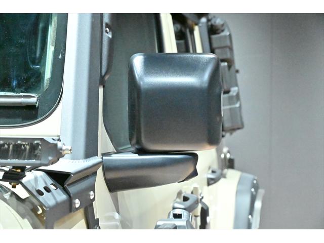 ジープ・ラングラーアンリミテッド リミテッドＥＤウィズサンライダフリップＴフォーハドＴ　ゴビカラー／テールゲートテーブル／ＴＥＱＵＩＳＯＮスペアタンク／カリフォルニアマッドスタージュリカン／ラフカントリーステアリングダンパー／ＡＲＢサイドオーニング／アイキャンパ－ルーフテント（31枚目）