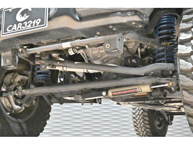 ジープ・ラングラーアンリミテッド リミテッドＥＤウィズサンライダフリップＴフォーハドＴ　ゴビカラー／テールゲートテーブル／ＴＥＱＵＩＳＯＮスペアタンク／カリフォルニアマッドスタージュリカン／ラフカントリーステアリングダンパー／ＡＲＢサイドオーニング／アイキャンパ－ルーフテント（61枚目）