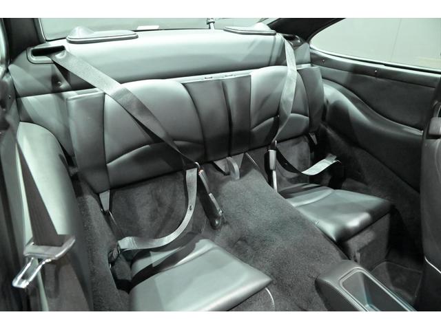 911 911ターボ 430馬力/SR/黒革/パワーシート/リアフェンダーダクト付き/大型ターボウイング/リアワイパー/レッドキャリパー/ハイパフォーマンスブレーキ/強化サスペンション/18インチ中空AW/純正マフラー(11枚目)