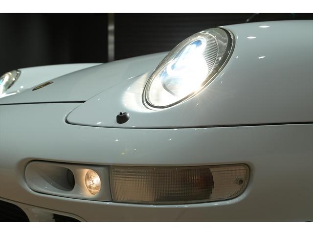 911 911ターボ 430馬力/SR/黒革/パワーシート/リアフェンダーダクト付き/大型ターボウイング/リアワイパー/レッドキャリパー/ハイパフォーマンスブレーキ/強化サスペンション/18インチ中空AW/純正マフラー(20枚目)