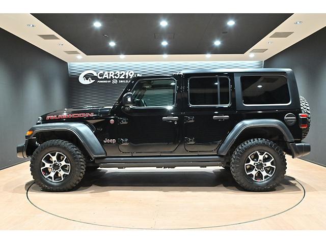 ジープ・ラングラーアンリミテッド ルビコン　黒革／シートヒーター／電動サイドステップ／アルパインスピーカー／ＢＳＭ／ＡＣＣ／フルセグ／バックカメラ／ステアリングヒーター／コーナーセンサー／ＦＳＲカメラ／純正１７ＡＷ／ＥＴＣ２．０／保証書／取説（11枚目）