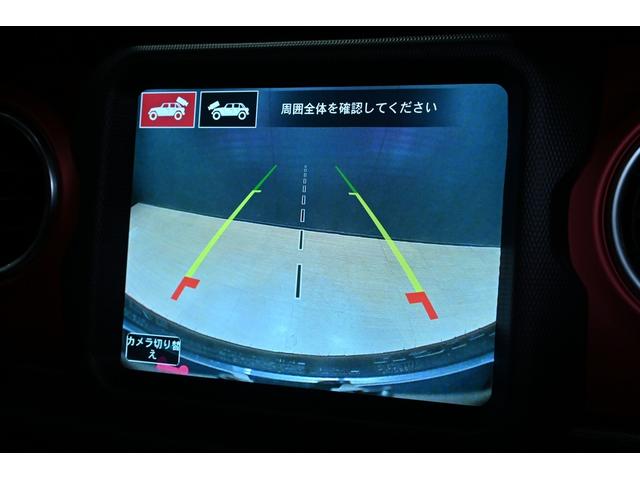ジープ・ラングラーアンリミテッド ルビコン　黒革／シートヒーター／電動サイドステップ／アルパインスピーカー／ＢＳＭ／ＡＣＣ／フルセグ／バックカメラ／ステアリングヒーター／コーナーセンサー／ＦＳＲカメラ／純正１７ＡＷ／ＥＴＣ２．０／保証書／取説（13枚目）