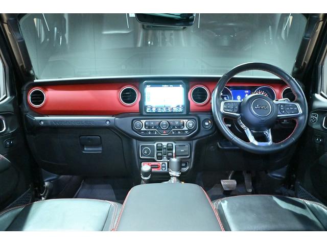 ジープ・ラングラーアンリミテッド ルビコン　黒革／シートヒーター／電動サイドステップ／アルパインスピーカー／ＢＳＭ／ＡＣＣ／フルセグ／バックカメラ／ステアリングヒーター／コーナーセンサー／ＦＳＲカメラ／純正１７ＡＷ／ＥＴＣ２．０／保証書／取説（20枚目）