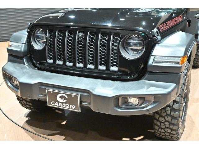 ジープ・ラングラーアンリミテッド ルビコン　黒革／シートヒーター／電動サイドステップ／アルパインスピーカー／ＢＳＭ／ＡＣＣ／フルセグ／バックカメラ／ステアリングヒーター／コーナーセンサー／ＦＳＲカメラ／純正１７ＡＷ／ＥＴＣ２．０／保証書／取説（30枚目）