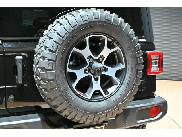 ジープ・ラングラーアンリミテッド ルビコン　黒革／シートヒーター／電動サイドステップ／アルパインスピーカー／ＢＳＭ／ＡＣＣ／フルセグ／バックカメラ／ステアリングヒーター／コーナーセンサー／ＦＳＲカメラ／純正１７ＡＷ／ＥＴＣ２．０／保証書／取説（33枚目）