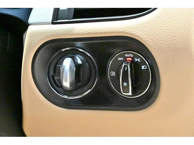 マカン マカン　ファーストエディション　４ＷＤ／１オ－ナ－／パノラミックルーフ／エントリーＤ／ＰＣＭナビ／スポ－ツクロノパッケージ／コンフォートライティングパッケージ／１９インチマカンスポ－ツＡＷ／レザーパッケージ／Ｐバックドア／Ｈヒーター（4枚目）