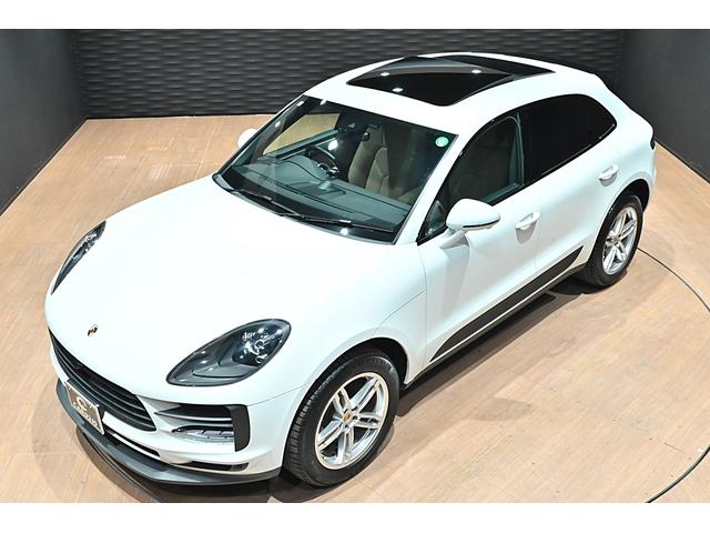 マカン マカン　ファーストエディション　４ＷＤ／１オ－ナ－／パノラミックルーフ／エントリーＤ／ＰＣＭナビ／スポ－ツクロノパッケージ／コンフォートライティングパッケージ／１９インチマカンスポ－ツＡＷ／レザーパッケージ／Ｐバックドア／Ｈヒーター（8枚目）