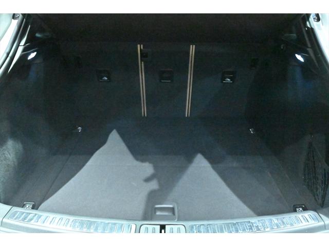 マカン マカン　ファーストエディション　４ＷＤ／１オ－ナ－／パノラミックルーフ／エントリーＤ／ＰＣＭナビ／スポ－ツクロノパッケージ／コンフォートライティングパッケージ／１９インチマカンスポ－ツＡＷ／レザーパッケージ／Ｐバックドア／Ｈヒーター（22枚目）