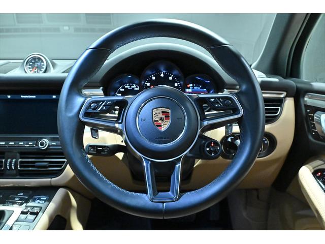 マカン マカン　ファーストエディション　４ＷＤ／１オ－ナ－／パノラミックルーフ／エントリーＤ／ＰＣＭナビ／スポ－ツクロノパッケージ／コンフォートライティングパッケージ／１９インチマカンスポ－ツＡＷ／レザーパッケージ／Ｐバックドア／Ｈヒーター（39枚目）