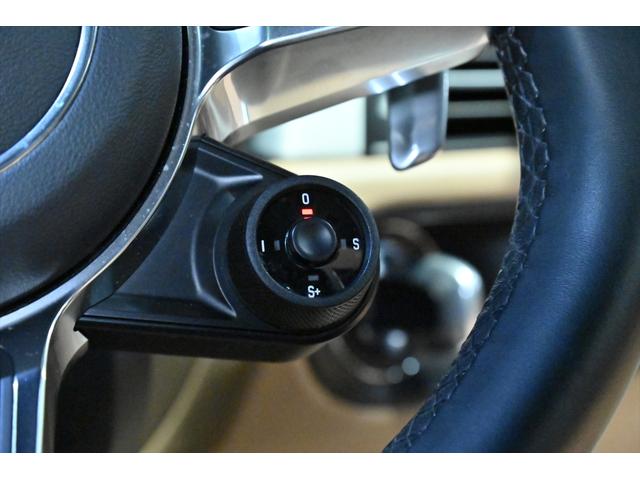 マカン マカン　ファーストエディション　４ＷＤ／１オ－ナ－／パノラミックルーフ／エントリーＤ／ＰＣＭナビ／スポ－ツクロノパッケージ／コンフォートライティングパッケージ／１９インチマカンスポ－ツＡＷ／レザーパッケージ／Ｐバックドア／Ｈヒーター（42枚目）