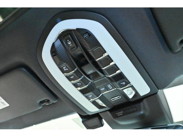 マカン マカン　ファーストエディション　４ＷＤ／１オ－ナ－／パノラミックルーフ／エントリーＤ／ＰＣＭナビ／スポ－ツクロノパッケージ／コンフォートライティングパッケージ／１９インチマカンスポ－ツＡＷ／レザーパッケージ／Ｐバックドア／Ｈヒーター（49枚目）