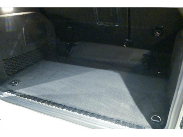 Gクラス G63 ユーザー買取/左ハンドル/BrixtonForged製23インチAW/Capristo製6本出しマフラー/可変バルブ/背面レス仕様/ブルメスターサウンドシステム/サンルーフ/ローダウン(23枚目)