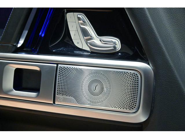 Gクラス G63 ユーザー買取/左ハンドル/BrixtonForged製23インチAW/Capristo製6本出しマフラー/可変バルブ/背面レス仕様/ブルメスターサウンドシステム/サンルーフ/ローダウン(50枚目)