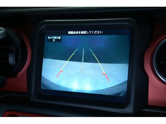 ジープ・ラングラーアンリミテッド ルビコン スカイワンタッチパワートップ 49台限定車/ヘラヤライエロー/純正電動ソフトトップ/ボンネットシールド/専用19インチAW/専用ロゴステッカー/専用デフロック機構/シートヒーター/ステアリングヒーター/BFグドリッヂMTタイヤ(4枚目)