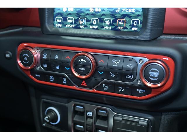 ジープ・ラングラーアンリミテッド ルビコン スカイワンタッチパワートップ 49台限定車/ヘラヤライエロー/純正電動ソフトトップ/ボンネットシールド/専用19インチAW/専用ロゴステッカー/専用デフロック機構/シートヒーター/ステアリングヒーター/BFグドリッヂMTタイヤ(50枚目)