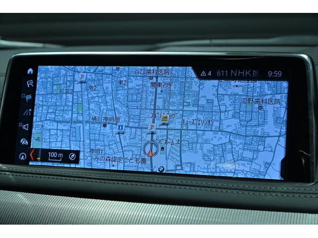 X6 M ベースグレード アルピンホワイトIII/MライトAWダブルスポ-クスタイリング611M/シ-トヒーター/LEDヘッドライト/360カメラ/ソフトクローズドア/純正20インチAW/コーナ-センサー/パワーバックドア(11枚目)