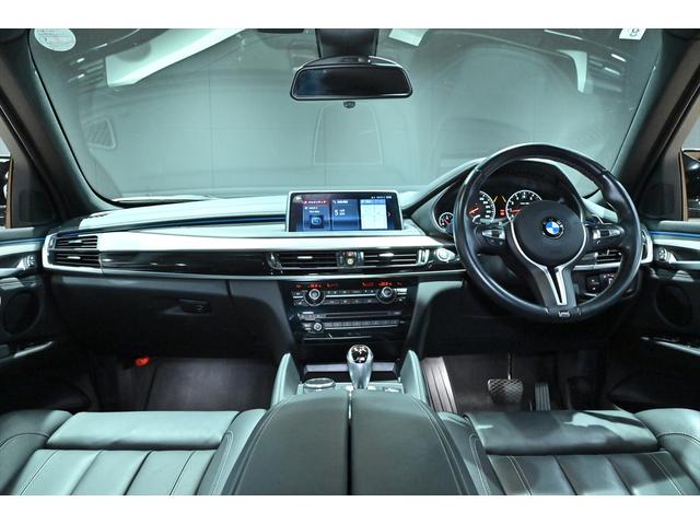 X6 M ベースグレード アルピンホワイトIII/MライトAWダブルスポ-クスタイリング611M/シ-トヒーター/LEDヘッドライト/360カメラ/ソフトクローズドア/純正20インチAW/コーナ-センサー/パワーバックドア(20枚目)