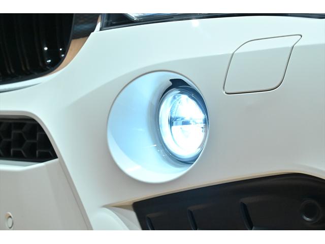 X6 M ベースグレード アルピンホワイトIII/MライトAWダブルスポ-クスタイリング611M/シ-トヒーター/LEDヘッドライト/360カメラ/ソフトクローズドア/純正20インチAW/コーナ-センサー/パワーバックドア(29枚目)
