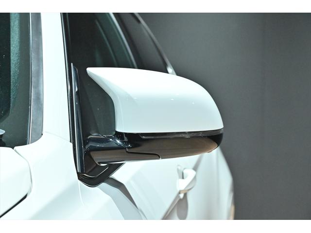 X6 M ベースグレード アルピンホワイトIII/MライトAWダブルスポ-クスタイリング611M/シ-トヒーター/LEDヘッドライト/360カメラ/ソフトクローズドア/純正20インチAW/コーナ-センサー/パワーバックドア(31枚目)