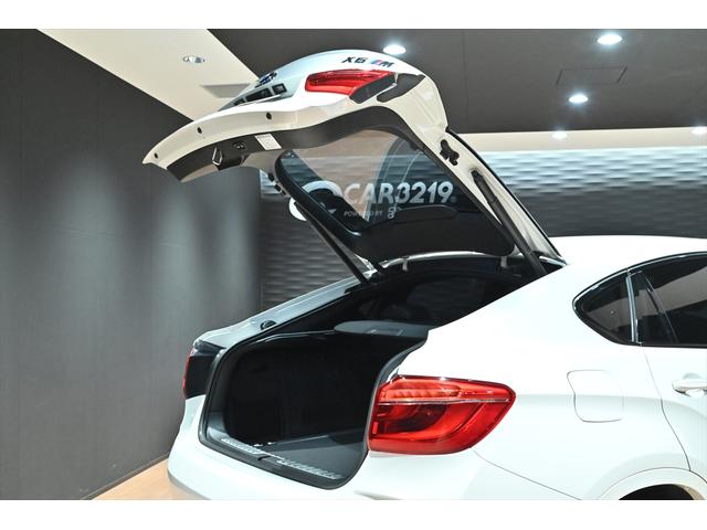 X6 M ベースグレード アルピンホワイトIII/MライトAWダブルスポ-クスタイリング611M/シ-トヒーター/LEDヘッドライト/360カメラ/ソフトクローズドア/純正20インチAW/コーナ-センサー/パワーバックドア(34枚目)