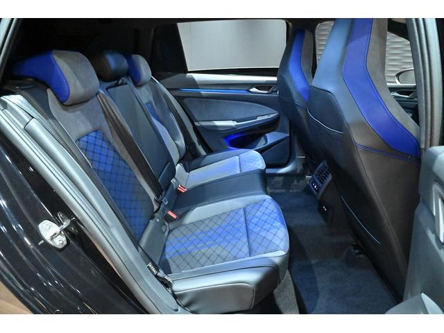 VOLKSWAGEN GOLF R VARIANT BASE GRADE