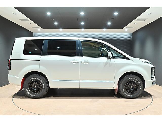 デリカＤ：５ Ｃ２　Ｇ　パワーパッケージ　エクストリームＪ１６インチＡＷ／ＫＡＤＤＩＳマッドフラップ／オートブレーキホールド／オートステップ／ミラ－型ドラレコ／パワーバックドア／シ－トヒーター／ＥＴＣ２．０／ＴＶ／後退時車両検知システム（9枚目）