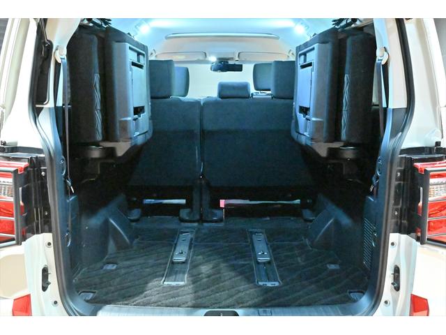 デリカＤ：５ Ｃ２　Ｇ　パワーパッケージ　エクストリームＪ１６インチＡＷ／ＫＡＤＤＩＳマッドフラップ／オートブレーキホールド／オートステップ／ミラ－型ドラレコ／パワーバックドア／シ－トヒーター／ＥＴＣ２．０／ＴＶ／後退時車両検知システム（20枚目）