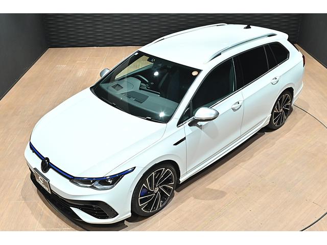 ゴルフＲヴァリアント ベースグレード　ピュアホワイト／純正ＯＰ１９インチアルミホイール／ＤＣＣ　ＰＫＧ／ＡＣＣ／ＨＵＤ／ＤｉｓｃｏｖｅｒＰｒｏ／ＩＱＬＥＤヘッドライト／ＡｐｐｌｅＣａｒＰｌａｙ／オートマチックハイビーム／ブルーキャリパー（7枚目）